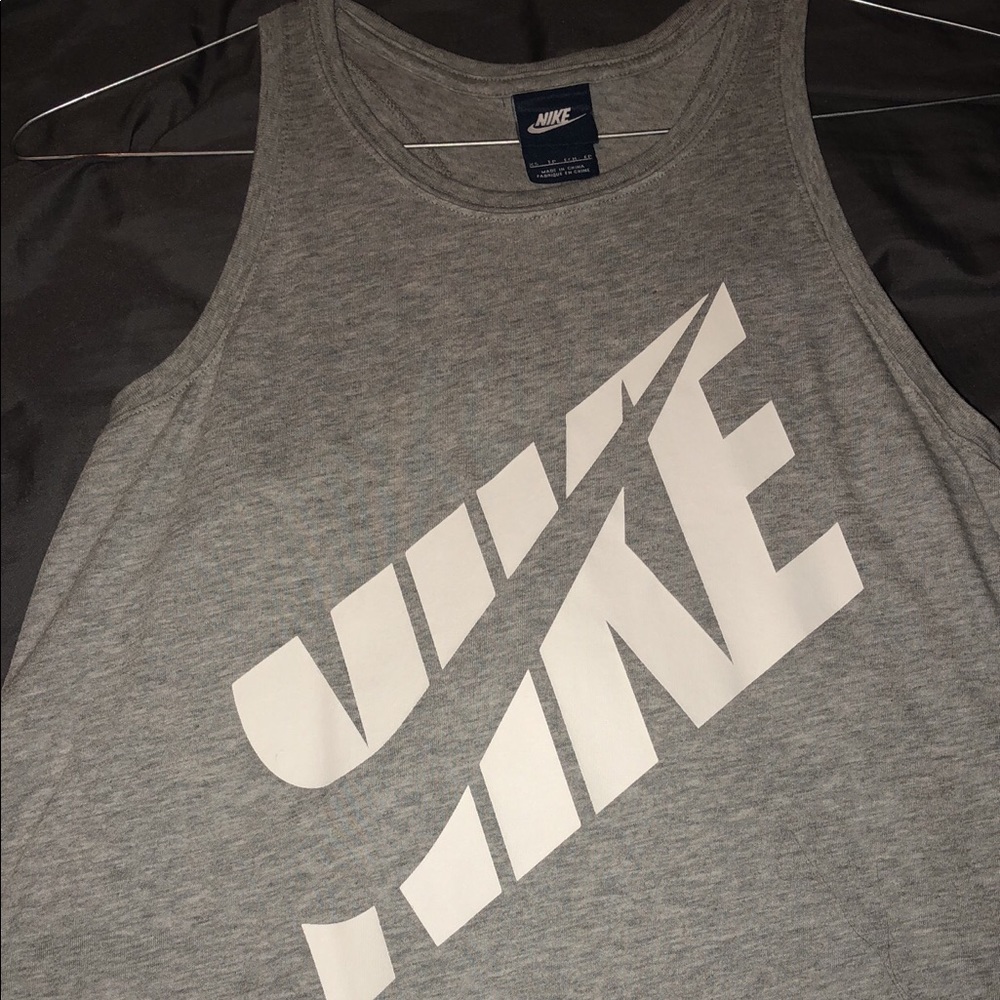Nike tank